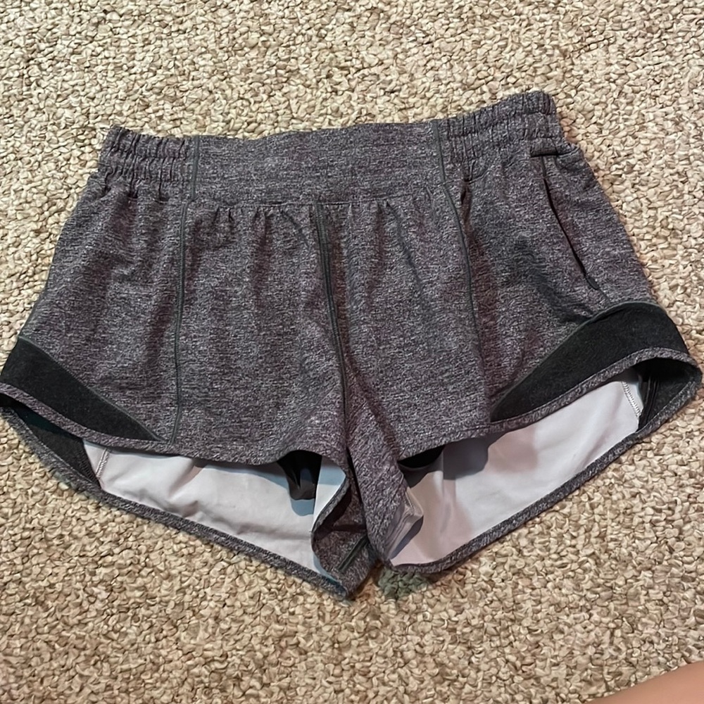 LIKE NEW LULULEMON HOTTY HOTS!